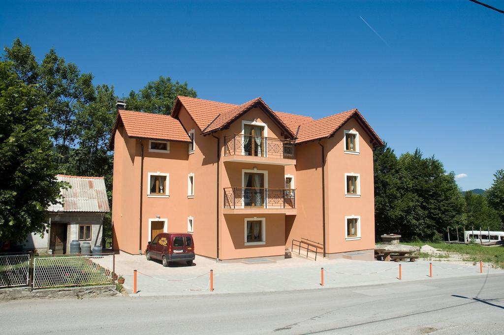 Apartments Manjan Krasno Polje Eksteriør bilde