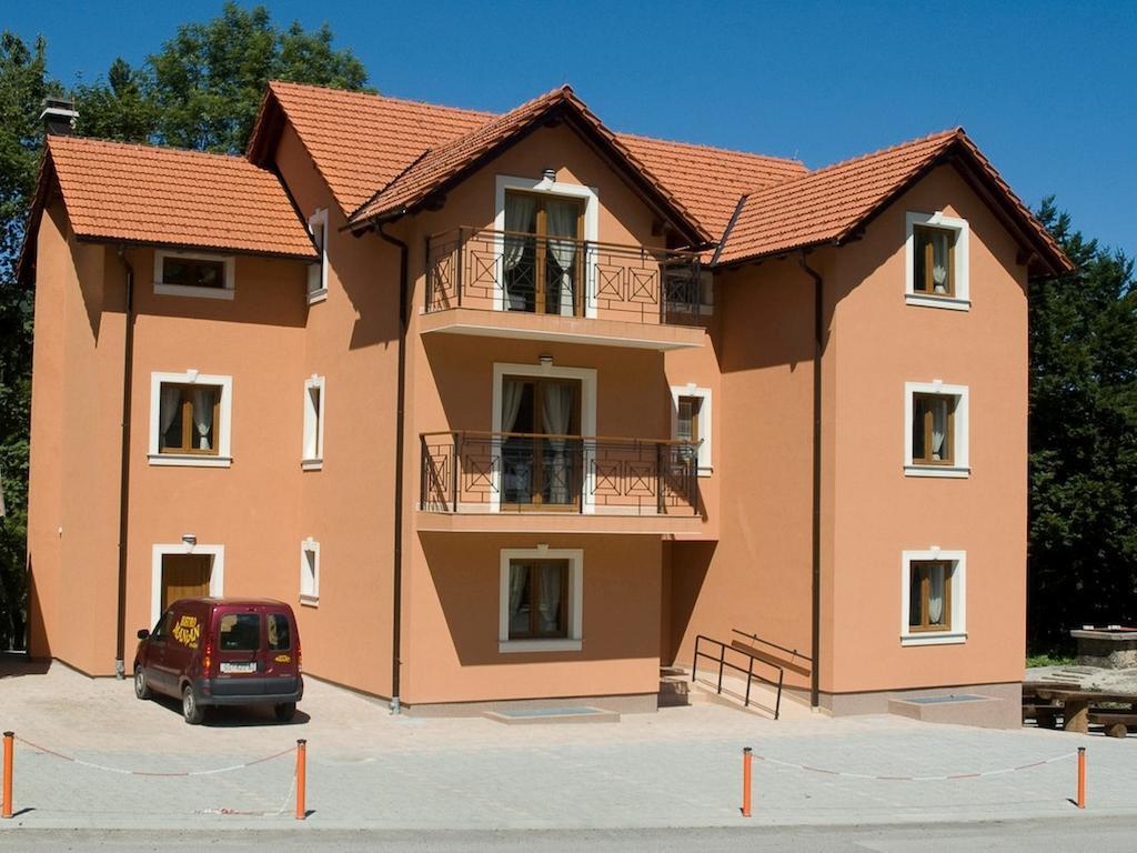 Apartments Manjan Krasno Polje Eksteriør bilde