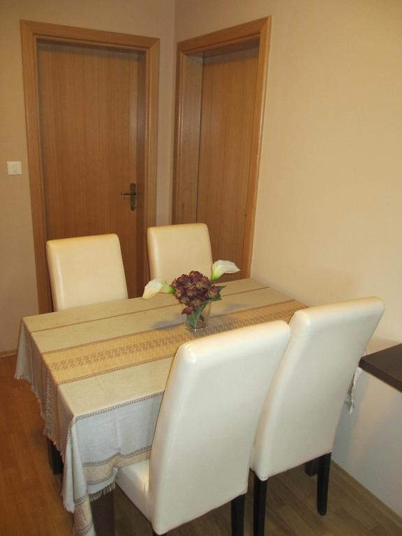 Apartments Manjan Krasno Polje Rom bilde